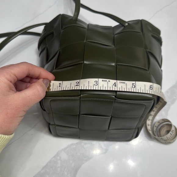 NWT Anthropologie moss green small bucket bag - Picture 5 of 8